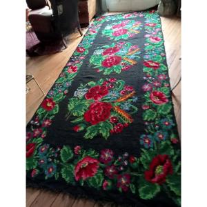 Romania : "important Carpet With Floral Decor"