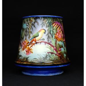 Lampshade-shaped Porcelain Cachepot Decorated With Parrots In The Jungle, 19th Century
