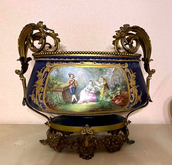 Porcellana  di Sevres misure 50x40