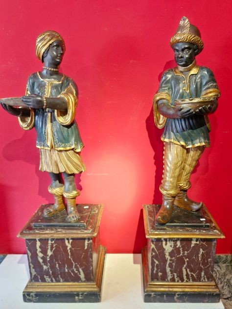 Sculture di servitori mori nella Venezia del XVIII secolo