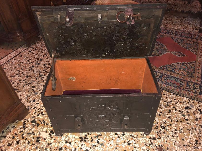 Cassa in ferro  del 1600 -photo-2