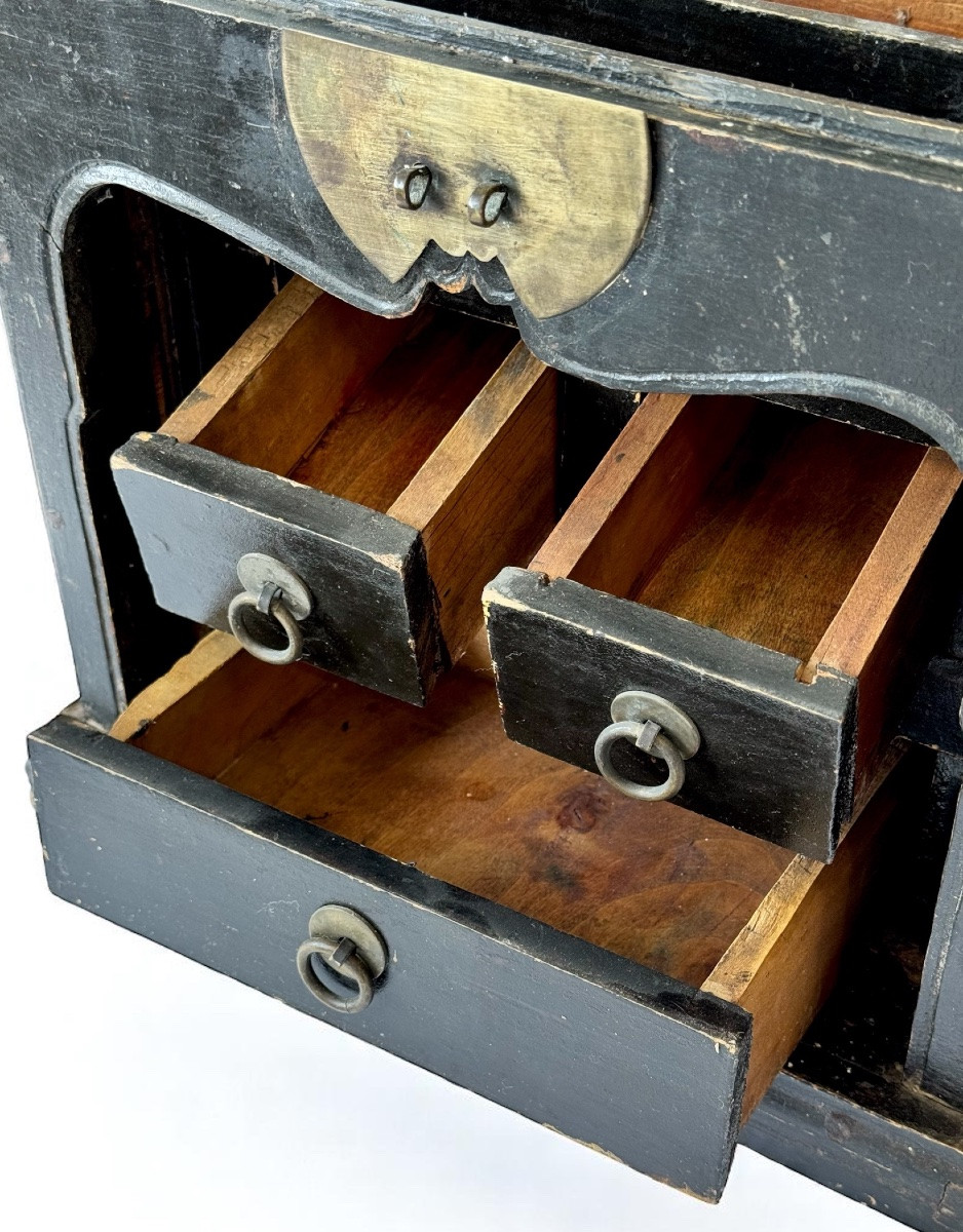 Baule giapponese in legno annerito, Gatto di fortuna – Periodo Meiji,  XIX sec-photo-4