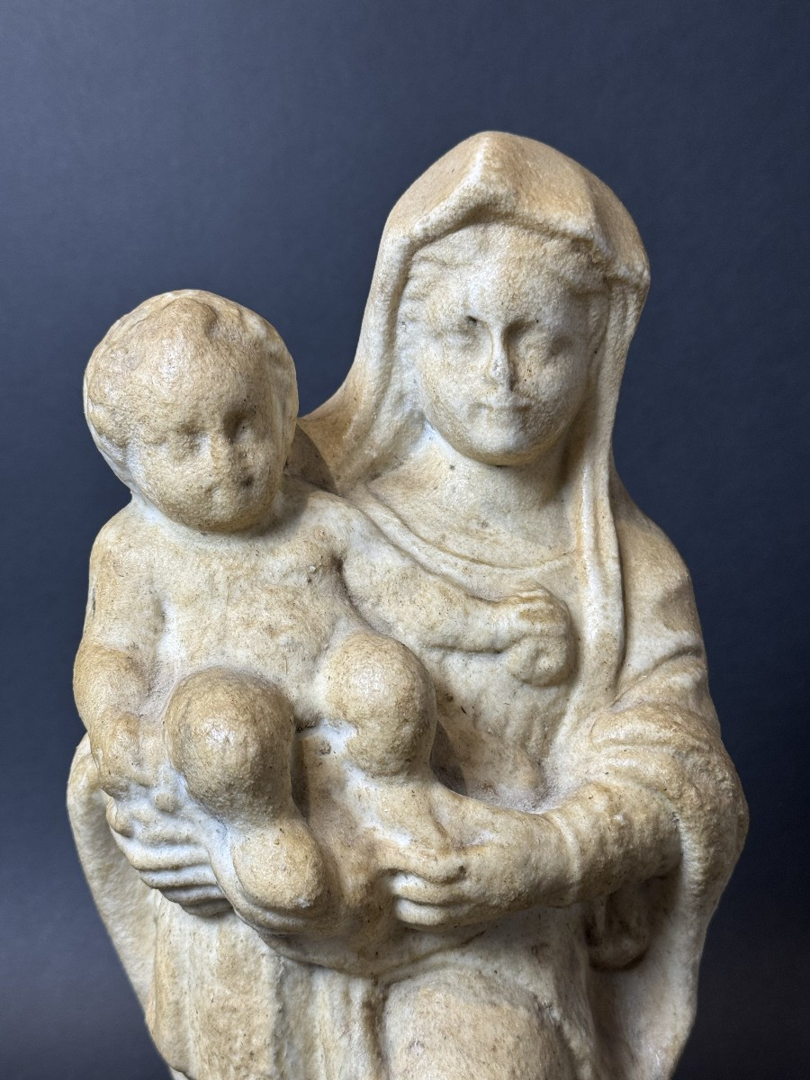 Scultura italiana (emiliana)  in marmo raffigurante Madonna con Bambino  - XVI secolo-photo-2