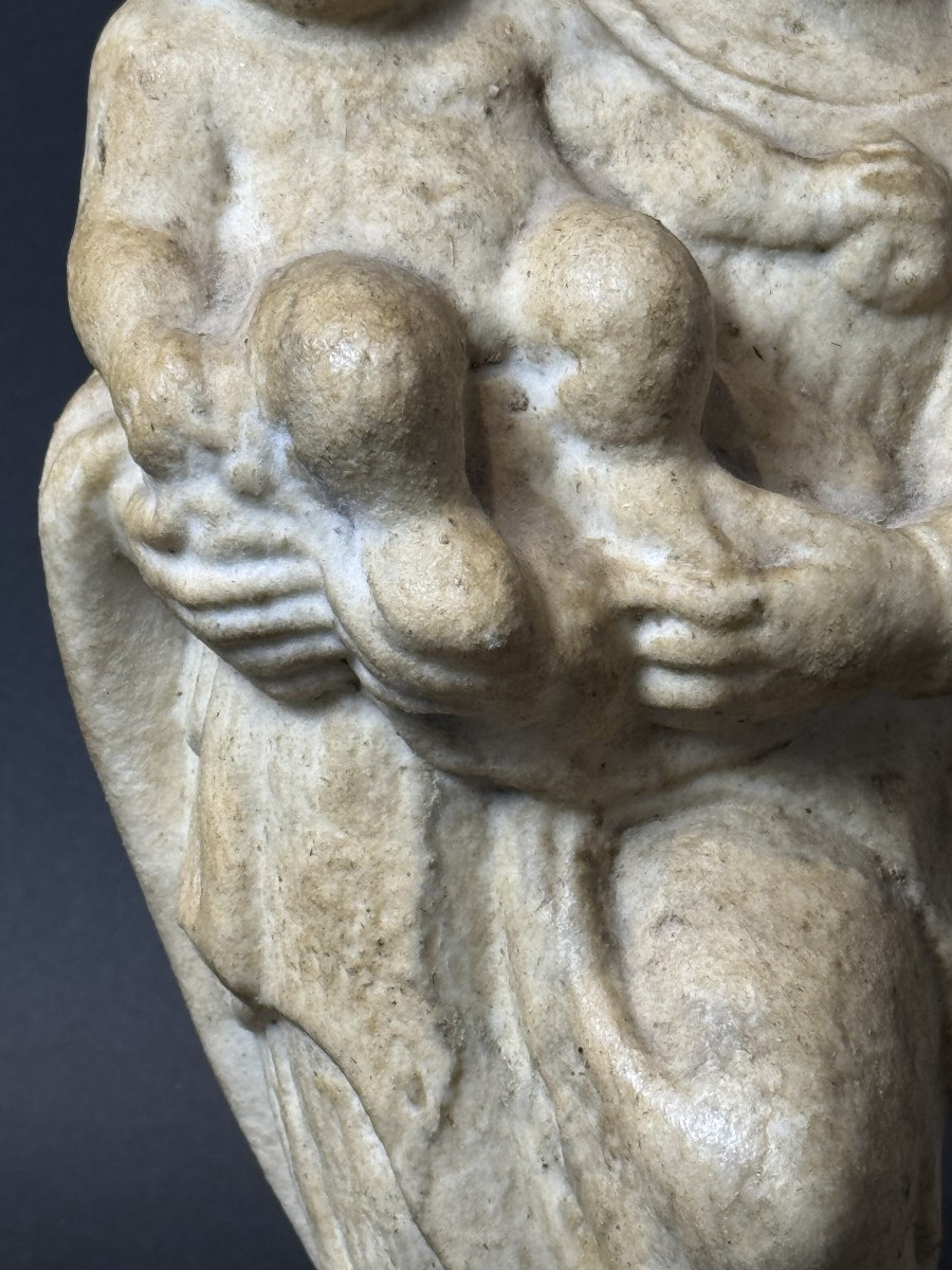 Scultura italiana (emiliana)  in marmo raffigurante Madonna con Bambino  - XVI secolo-photo-1