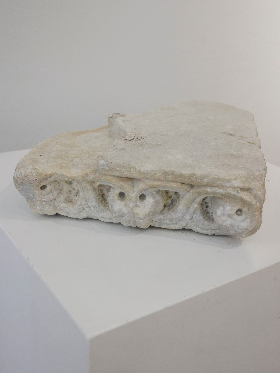 Frammento di cornicione in marmo di epoca romanica - XIII secolo -photo-3