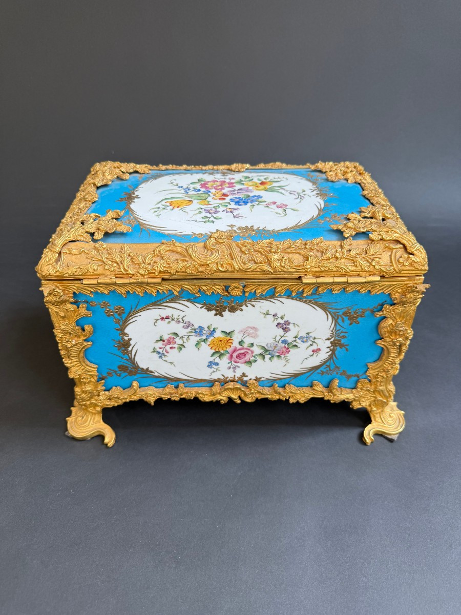 Cofanetto in porcellana e bronzo dorato - Francia XIX secolo-photo-3