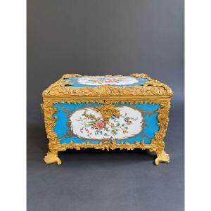 Cofanetto in porcellana e bronzo dorato - Francia XIX secolo