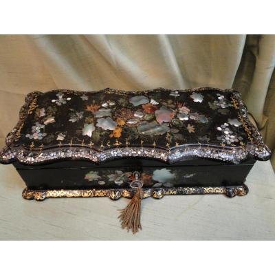 A Box Gloves Paper Mache And Mother Of Pearl Napoleon III