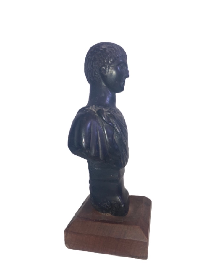 Busto in marmo nero di imperatore romano -photo-3