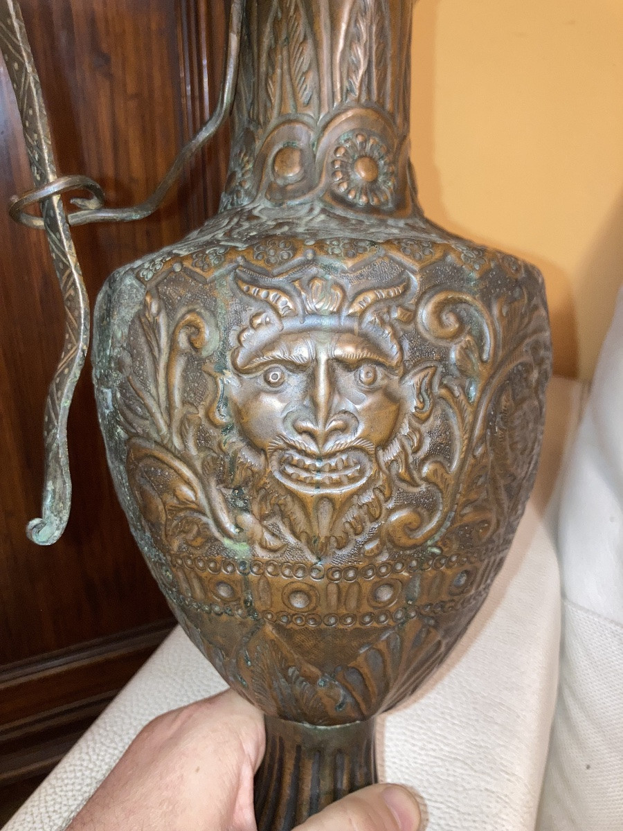 Brocca o versatoio in rame sbalzato del XVIII secolo -photo-1