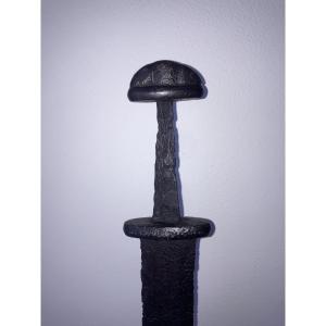 Rara spada Vikinga con resti di decorazione 