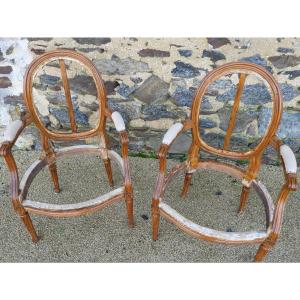 Pair Of Louis XVI Shepherdesses (chassis)