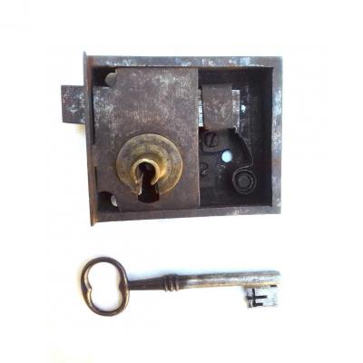 18th C. Wrought Iron Lock And Key For Furniture Door Chest Trunk Cabinet