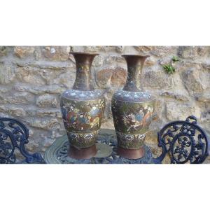 Important Pair Of Japanese Cloisonné Vases, Decorated With Riders, 19th Century