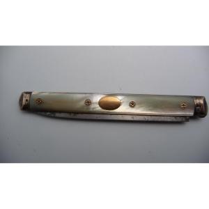 18th Century Knife In Silver Steel, Mother-of-pearl And Gold