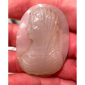 Large Cameo In Agate End Of The 18th Century The Virgin Mary
