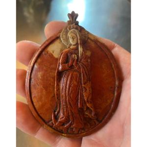 Large Marble Cameo Representing The Virgin Of The Apocalypse