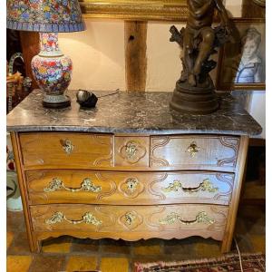 Parisian Chest Of Drawers, île De France In Walnut From The 18th Century