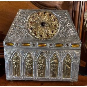 Large Troubadour-style Neo-gothic Casket Artiste : Alfred Louis Achille Daguet