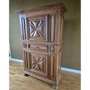 Bonnetière Called Standing Man In Solid Oak With Diamond Points, Louis XIII Style