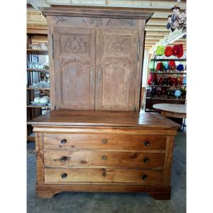 Louis Philippe 19th Century Chest Of Drawers In Solid Walnut
