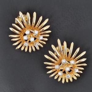 750‰ Yellow Gold Clip-on Earrings With Leaf Motif Enhanced With Diamonds - B10563