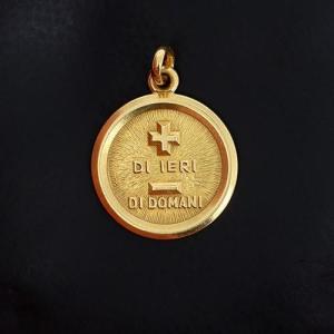 Augis & Unoaerre Love Medal Yellow Gold 750‰