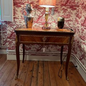 Louis XV Period Game Table In Veneer Wood And Bronzes.