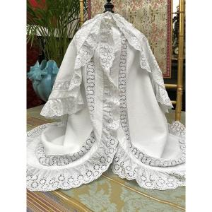 Baptismal Cape In Cotton Piqué - English Embroidery Flounce And Gusset - 19th Century