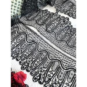 Long Flounce In Black Silk Guipure - Antique Bobbin Lace From Le Puy-en-velay -