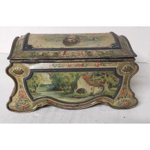 Huntley And Palmers London Biscuit Tin 