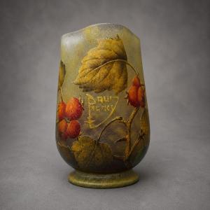 Daum Nancy Miniature Vase - Circa 1900 - Rose Hip Décor