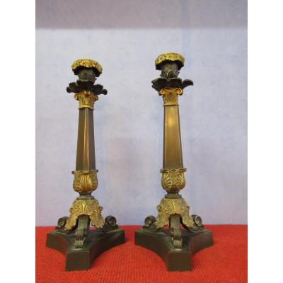 Paire De Bougeoirs Bronze Fut Triangulaire XIX&egrave;me 