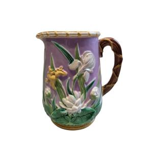 Majolica – Earthenware Pitcher Decorated With Irises And Water Lilies, George Jones (circa 1870)