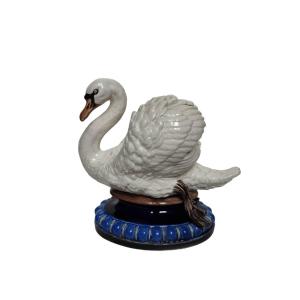 Majolica - Hugo Lonitz Swan Figure, Neuhaldensleben (circa 1880)