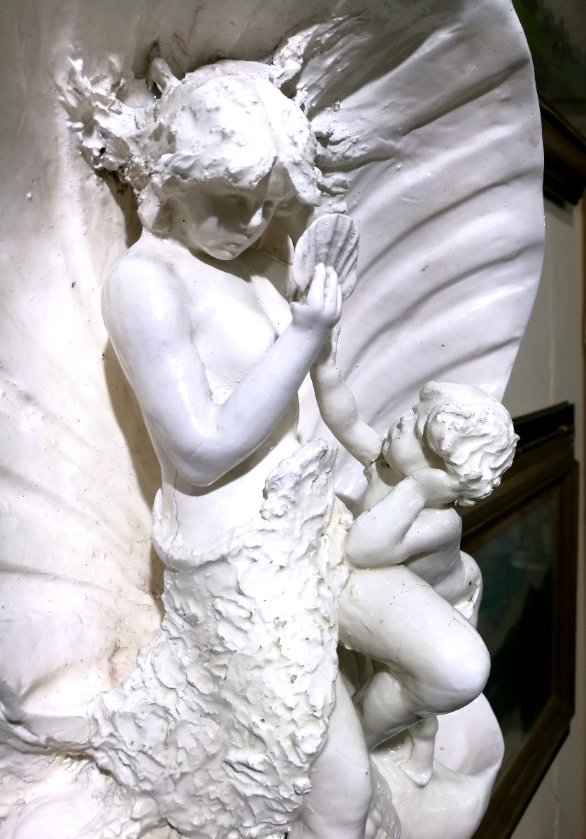 SCULTURA IN CERAMICA BIANCA DEL XIX sec., VENERE ALLO SPECCHIO CON AMORINO-photo-2