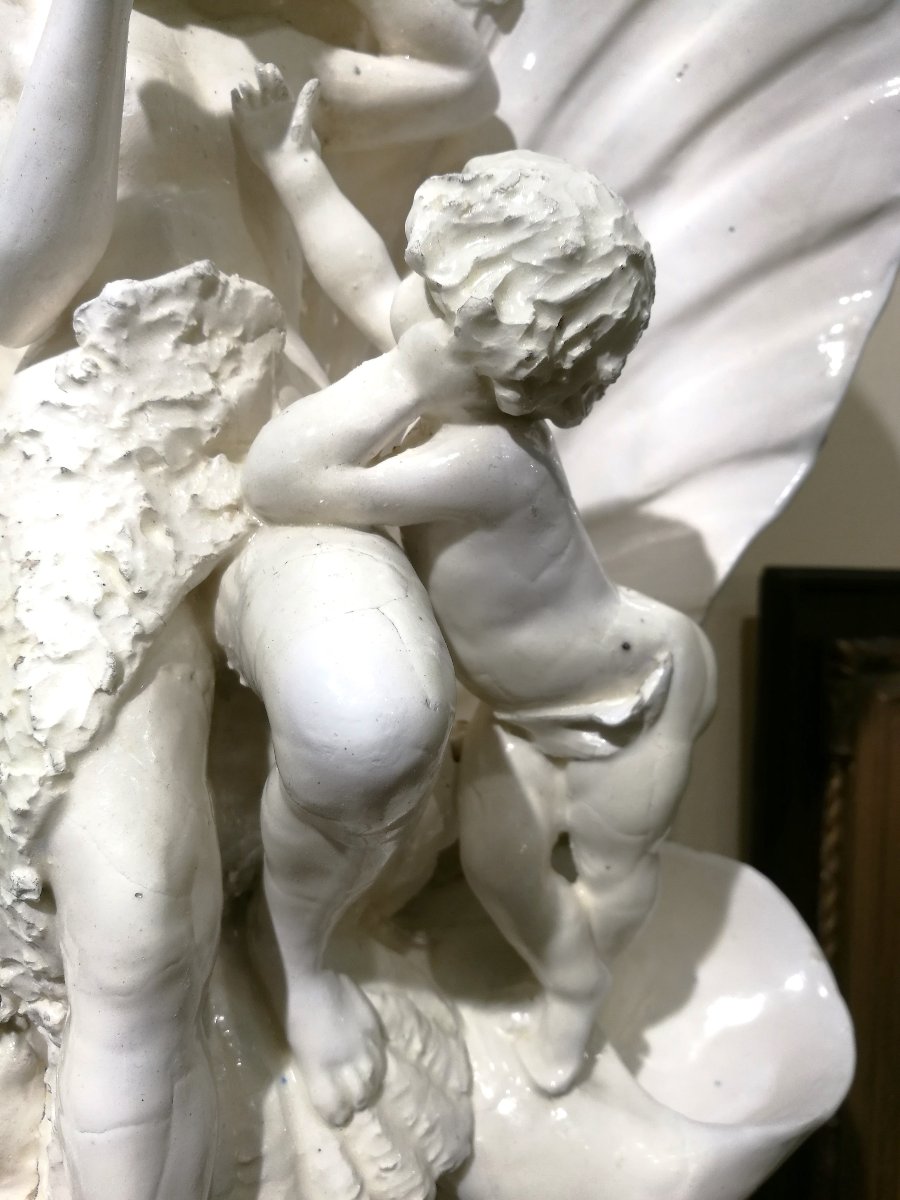 SCULTURA IN CERAMICA BIANCA DEL XIX sec., VENERE ALLO SPECCHIO CON AMORINO-photo-4