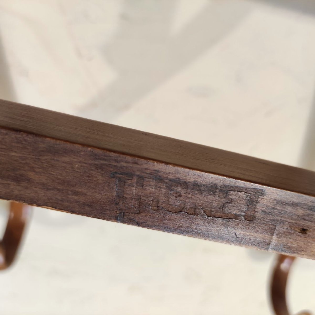 THONET, APPENDIABITI IN FAGGIO CURVATO-photo-4