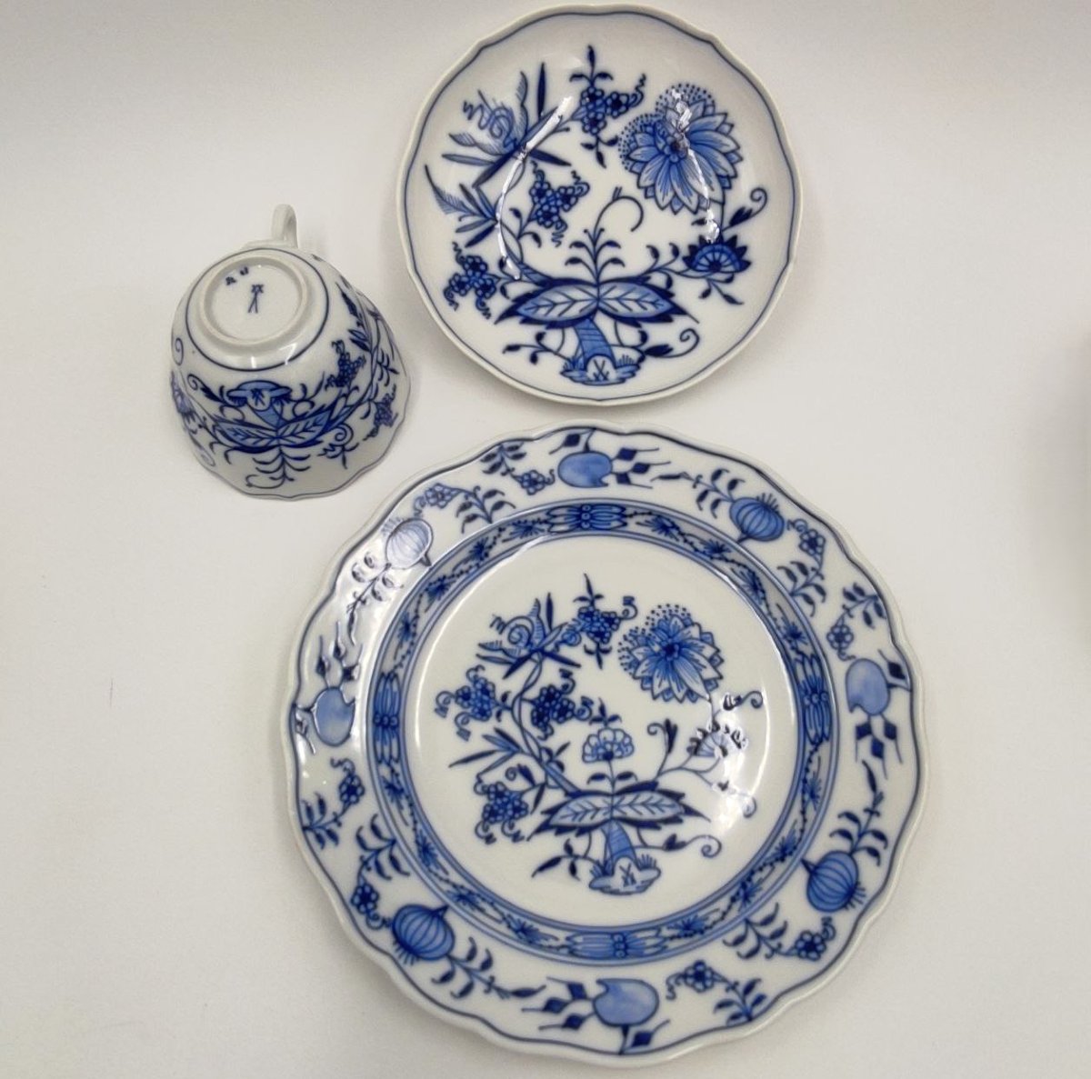 MEISSEN SERVIZIO DA TE' PER 8 PERSONE DECORO BLU A CIPOLLA-photo-1