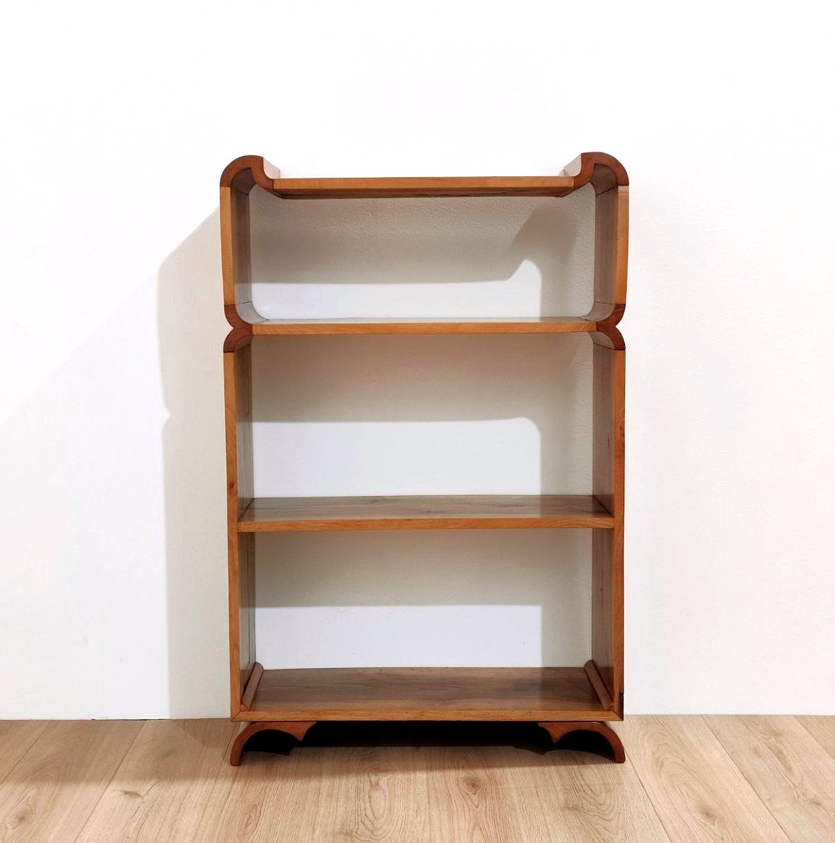 LIBRERIA A GIORNO/ETAGERE IN NOCE E CILIEGIO, ITALIA ANNI '40-photo-1