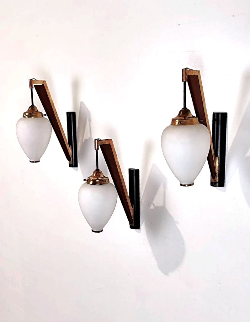 SET DI 3 APPLIQUES IN OTTONE, LEGNO E VETRO, STILNOVO ANNI '50-photo-2