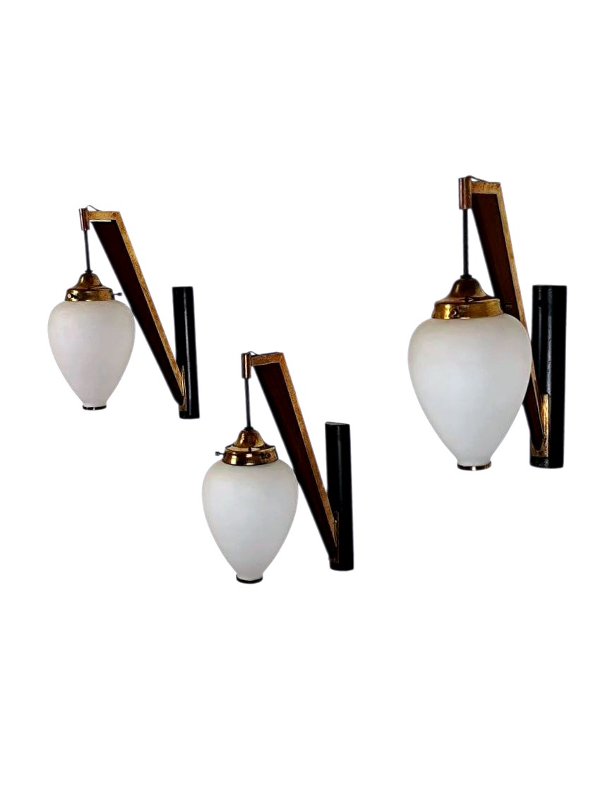 SET DI 3 APPLIQUES IN OTTONE, LEGNO E VETRO, STILNOVO ANNI '50