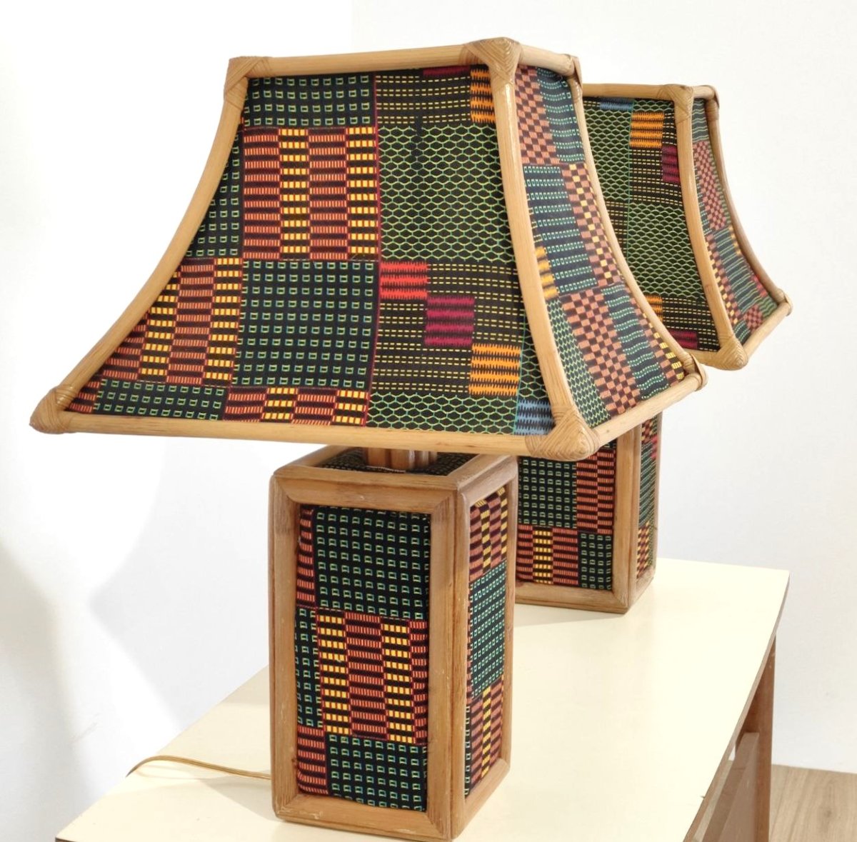 LAMPADE DA TAVOLO IN BAMBU' E TESSUTO, ITALIA ANNI '70-photo-3