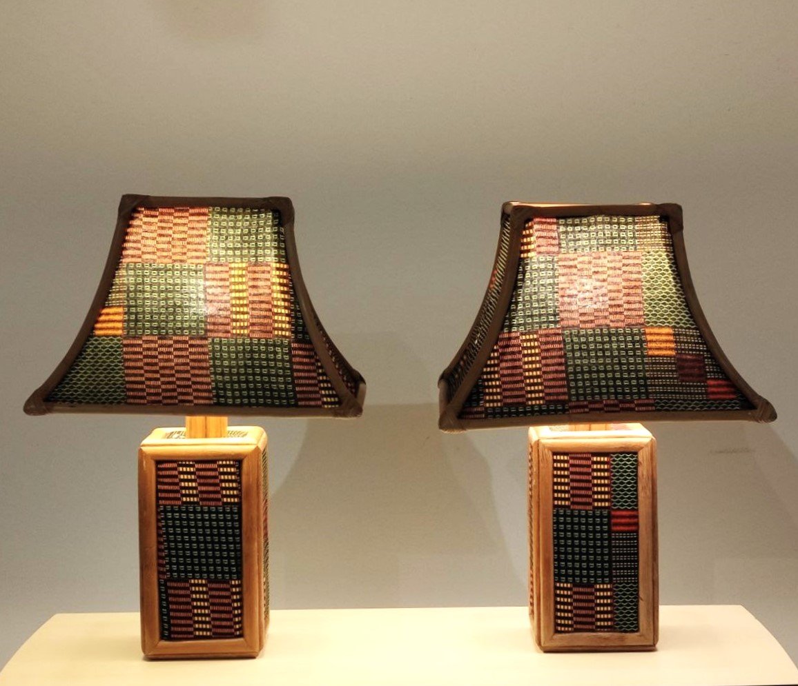 LAMPADE DA TAVOLO IN BAMBU' E TESSUTO, ITALIA ANNI '70-photo-2