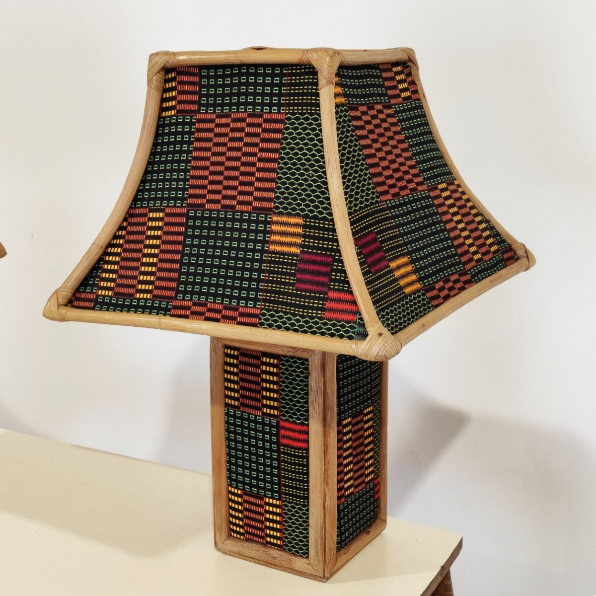 LAMPADE DA TAVOLO IN BAMBU' E TESSUTO, ITALIA ANNI '70-photo-6