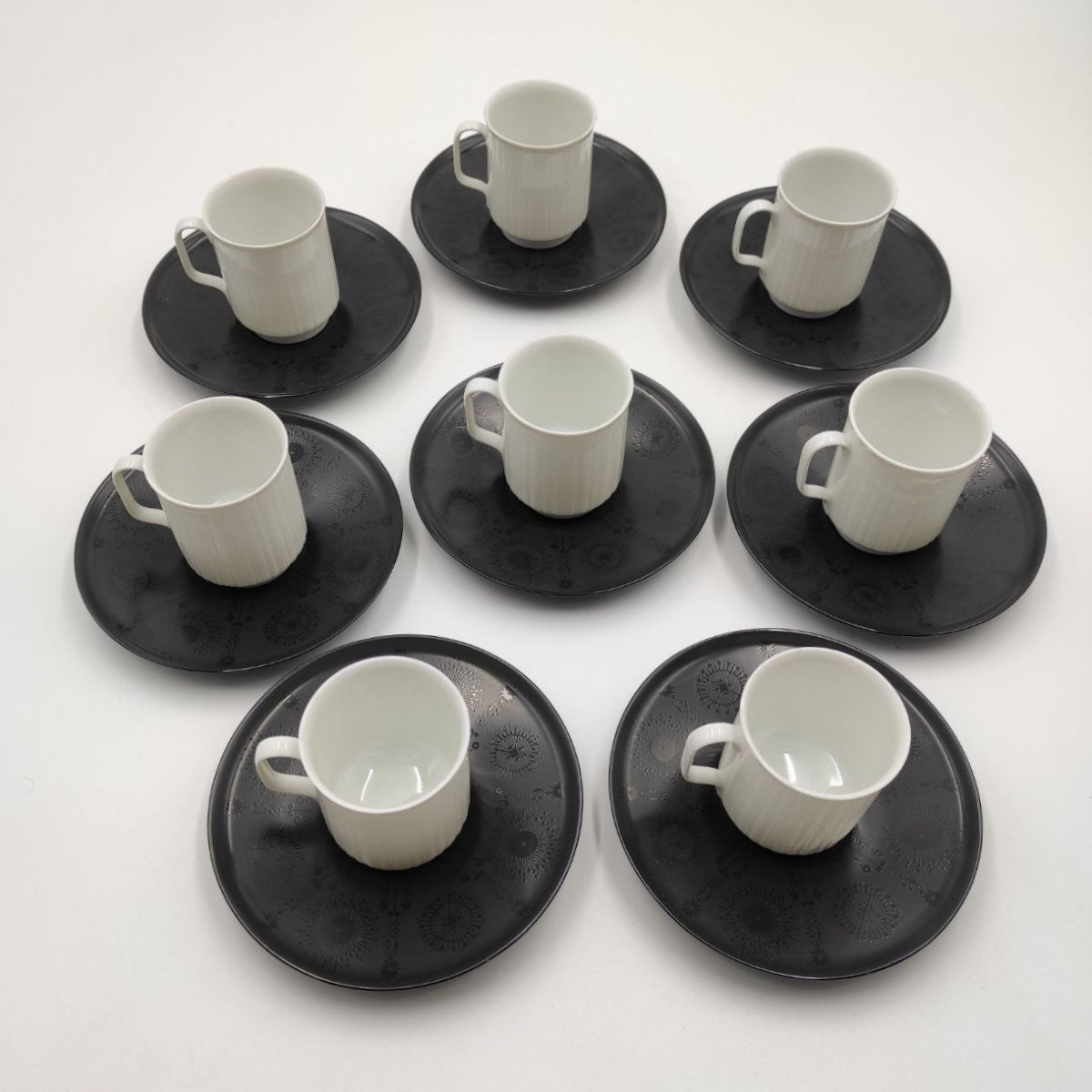 ROSENTHAL 'PORCELAINE NOIRE' SERVIZIO DA  CAFFE' PER 8, DESIGN TAPIO WIRKKALA 1962-photo-4