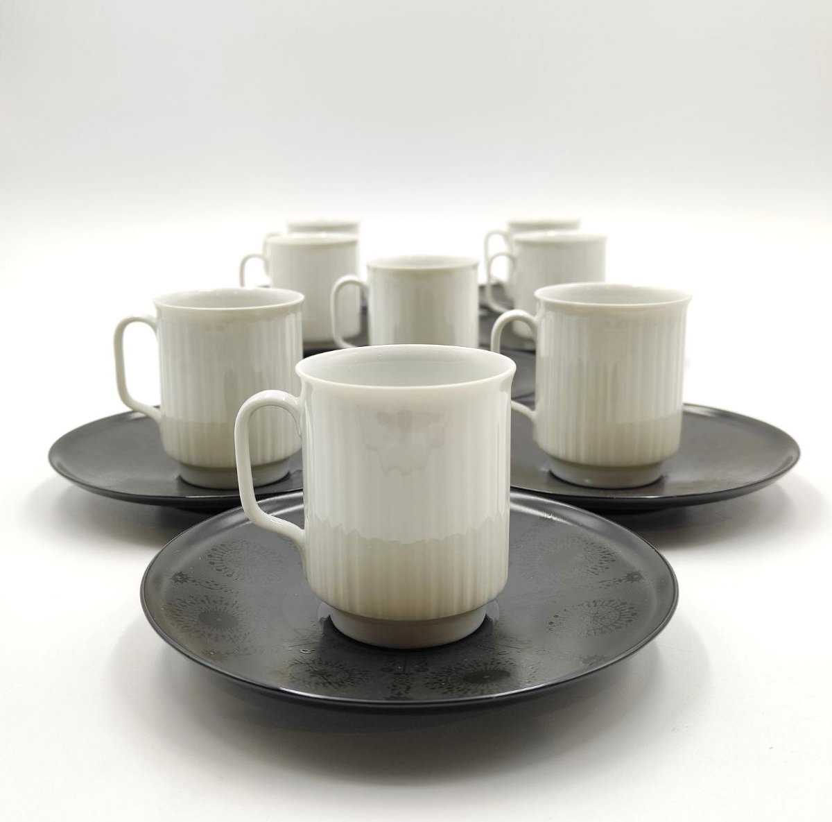 ROSENTHAL 'PORCELAINE NOIRE' SERVIZIO DA  CAFFE' PER 8, DESIGN TAPIO WIRKKALA 1962-photo-3
