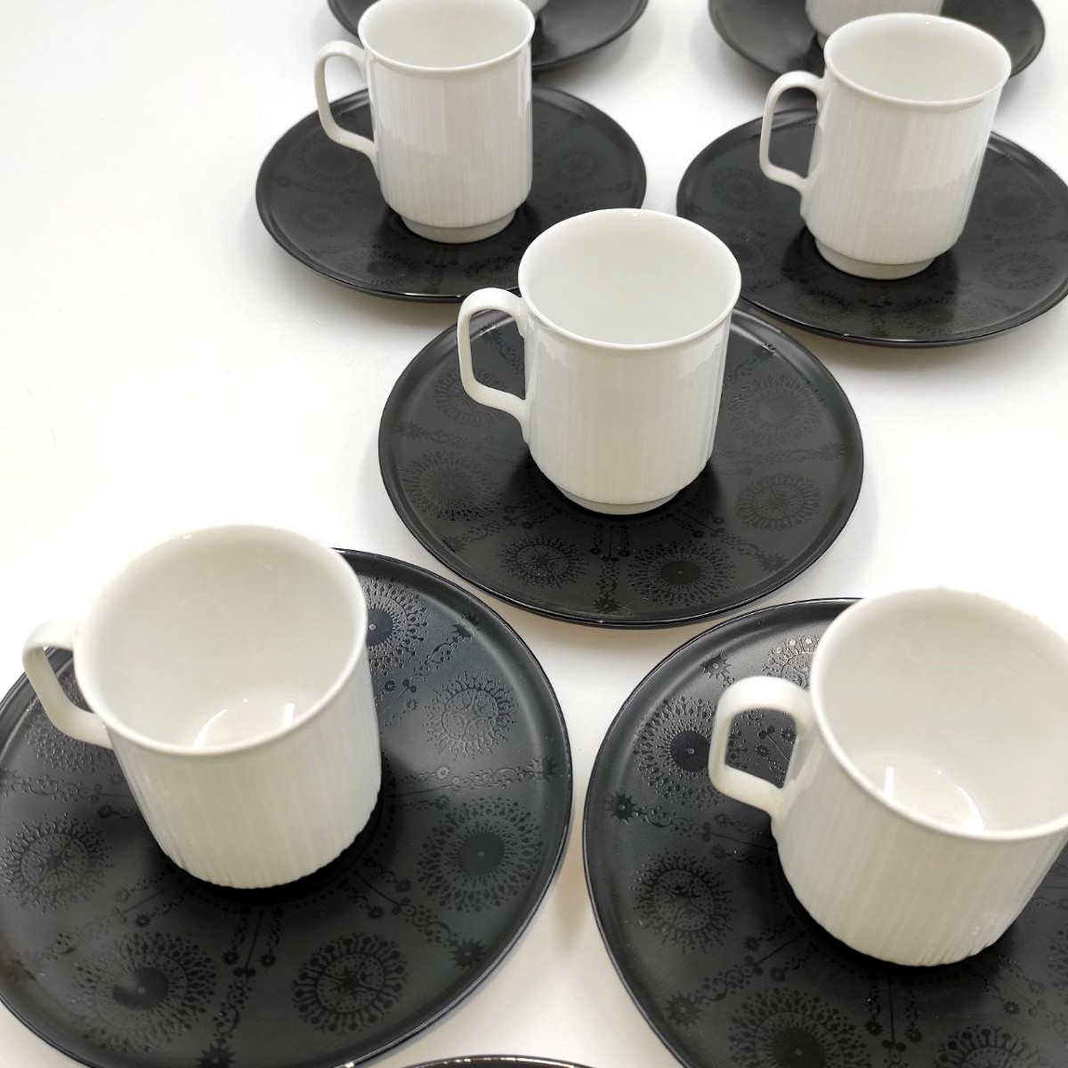 ROSENTHAL 'PORCELAINE NOIRE' SERVIZIO DA  CAFFE' PER 8, DESIGN TAPIO WIRKKALA 1962