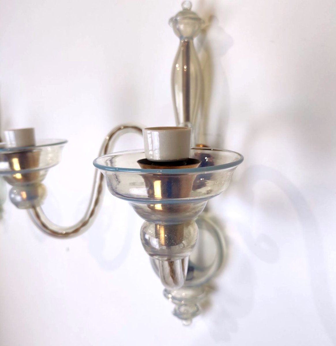 COPPIA APPLIQUES SEGUSO (ATTR.) IN VETRO OPALINO, ANNI '50-photo-3