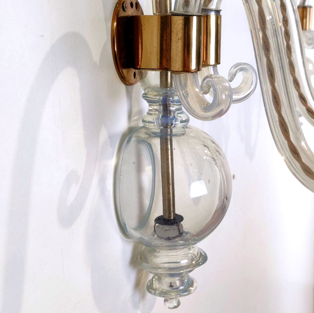 COPPIA APPLIQUES SEGUSO (ATTR.) IN VETRO OPALINO, ANNI '50-photo-7